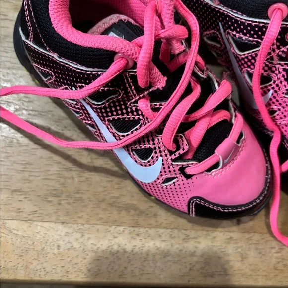 Nike Kids Pink and Black Ball Cleats - Picture 10 of 16